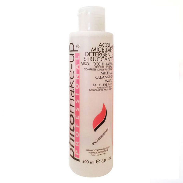 Acqua micellare detergente