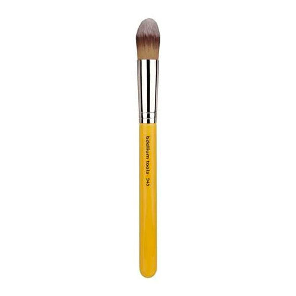 Studio 949 Pointed Foundation