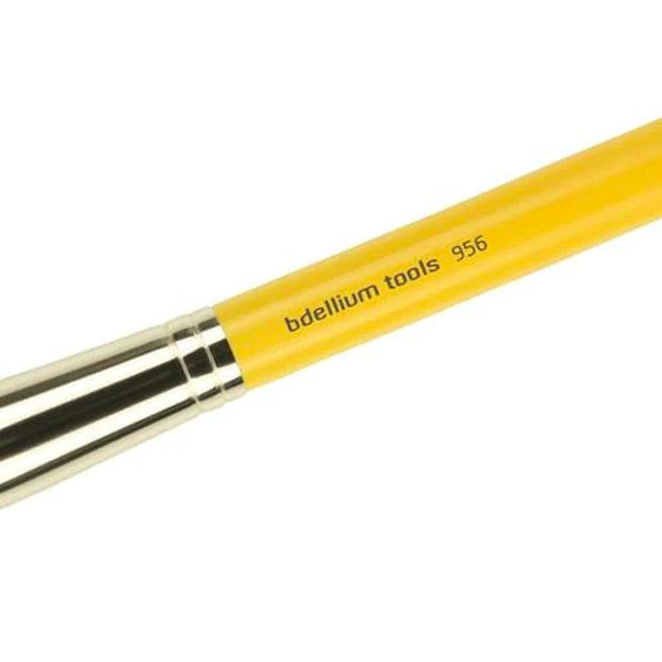 Studio 956 Slanted Precision Kabuki
