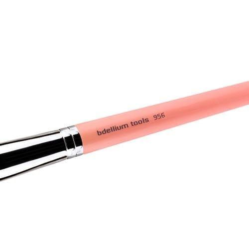 Pink Bambu 956  Slanted Precision Kabuki
